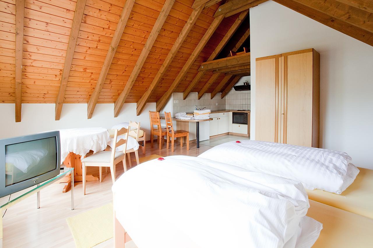 Bed and Breakfast Freihof Embrach Exterior foto
